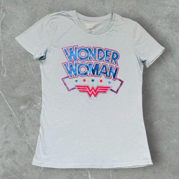 🆕Wonder Woman DC Comics Fitted Tee - Picture 4 of 12